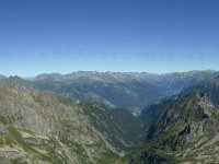 P1080519  Blick gegen Norden.Jedes Mal wenn man gegen Süden fährt, sticht dieses Tal ins Auge.